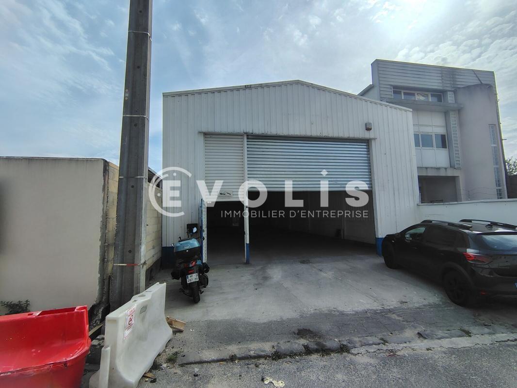Light Industrial in Noisy-le-Sec to rent Building Photo- Image 1 of 8