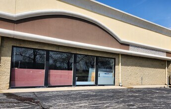 301-373 W Golf Rd, Schaumburg, IL for rent Building Photo- Image 1 of 2