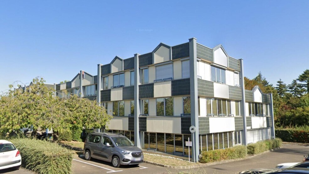 6 Rue René Cassin, Massy to rent - Building Photo - Image 1 of 8
