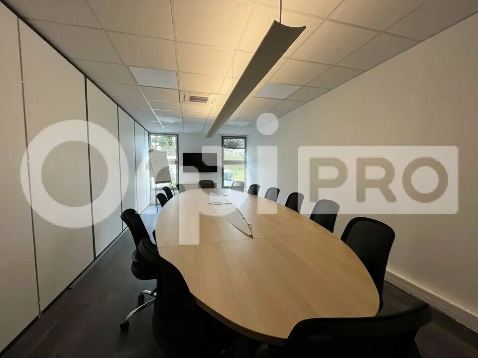Office in Torcy for sale Building Photo- Image 1 of 13
