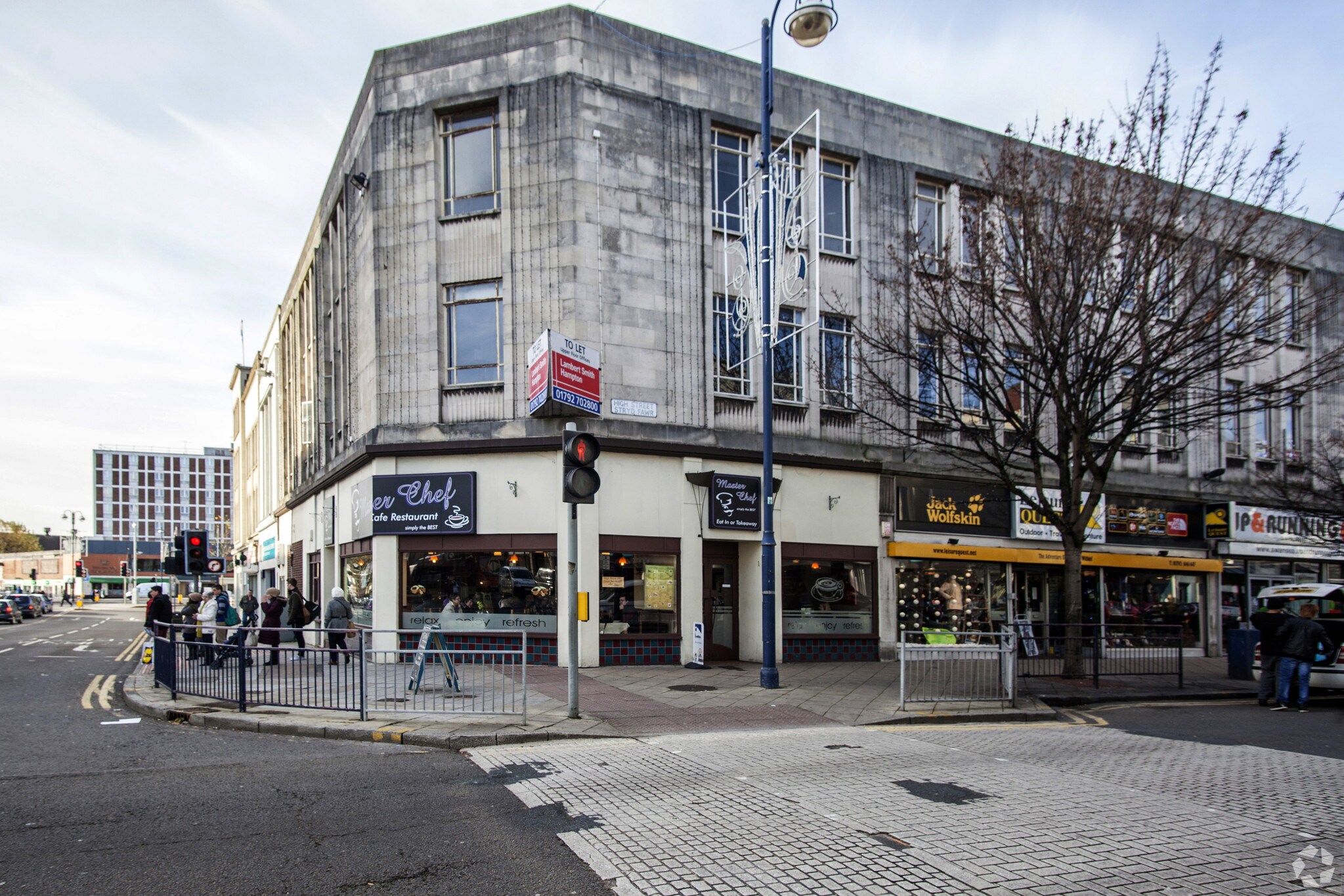 5-8 High St, Swansea to rent Primary Photo- Image 1 of 4