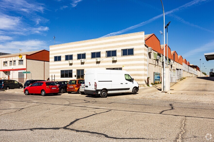 Industrial in Móstoles, MAD for sale - Building Photo - Image 3 of 4