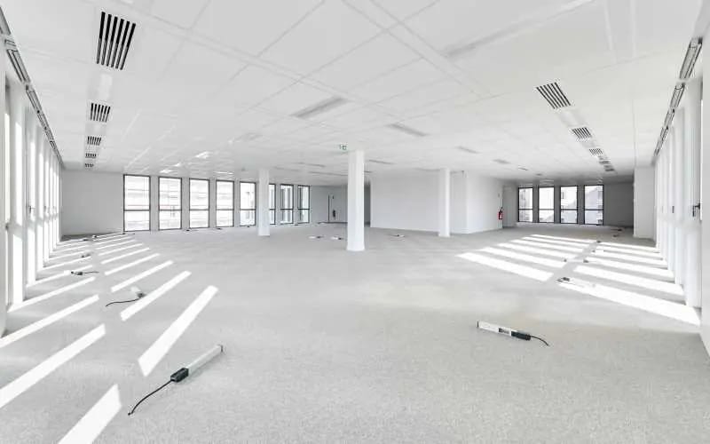 Office in Lyon to rent Interior Photo- Image 1 of 6