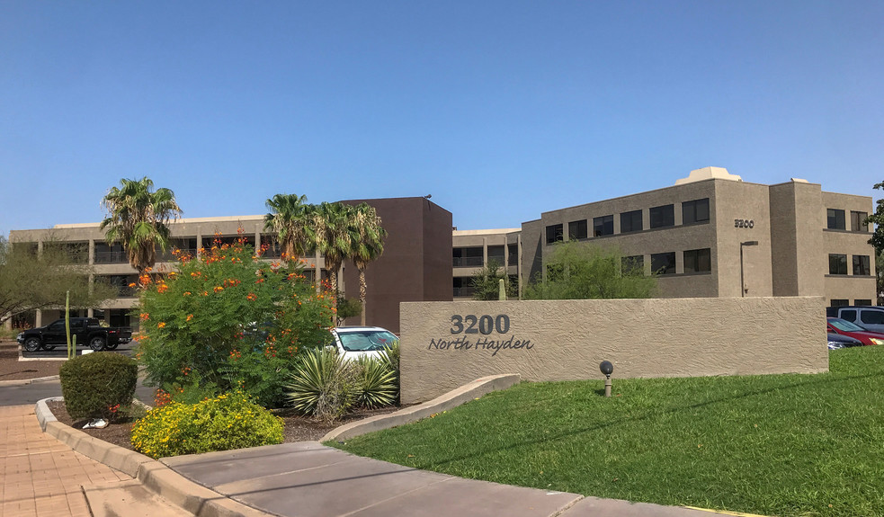 3200 N Hayden Rd, Scottsdale, AZ for rent - Building Photo - Image 2 of 7