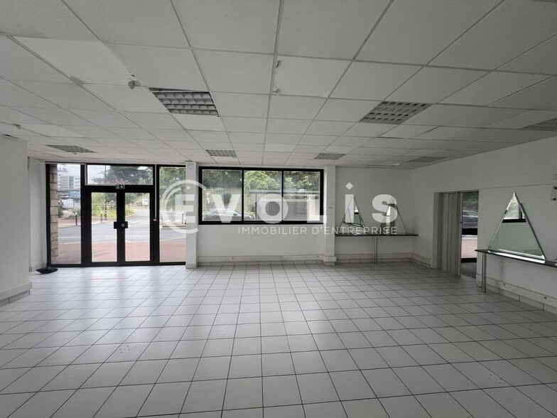 Office in Joinville-le-Pont to rent - Interior Photo - Image 2 of 10