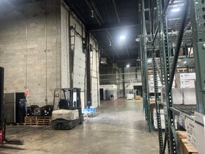 365 Blair Rd, Avenel, NJ to rent Interior Photo- Image 2 of 11