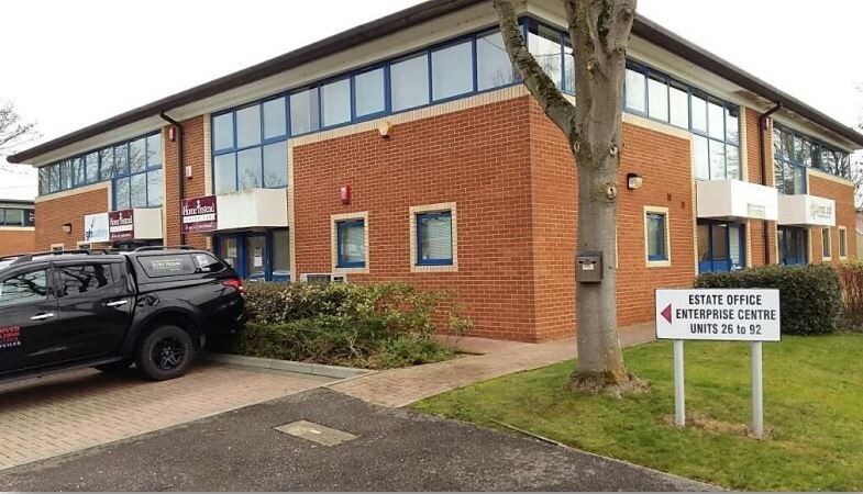 32 Majors Rd, Swindon for sale Primary Photo- Image 1 of 1