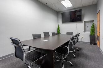 567-575 N Midland Ave, Saddle Brook, NJ to rent Interior Photo- Image 1 of 4