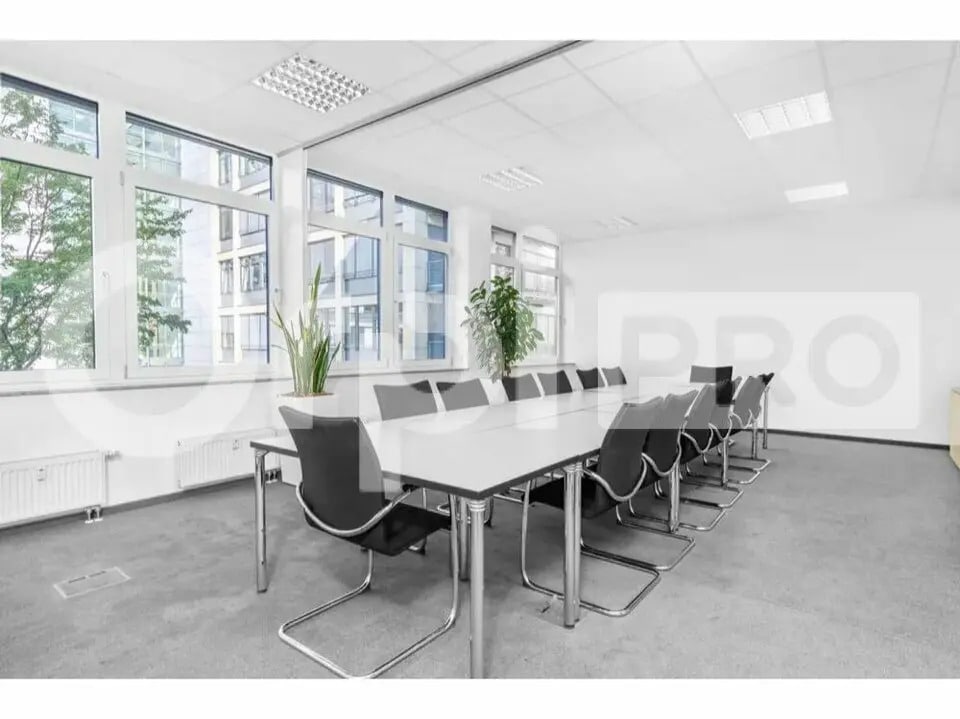 16 Cours Du Danube, Serris to rent Primary Photo- Image 1 of 5