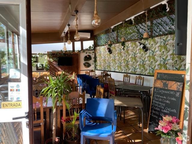 Retail in Madrid, Madrid to rent Interior Photo- Image 1 of 8