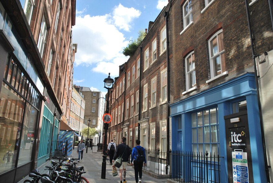 21-23A Meard St, London to rent - Building Photo - Image 1 of 23
