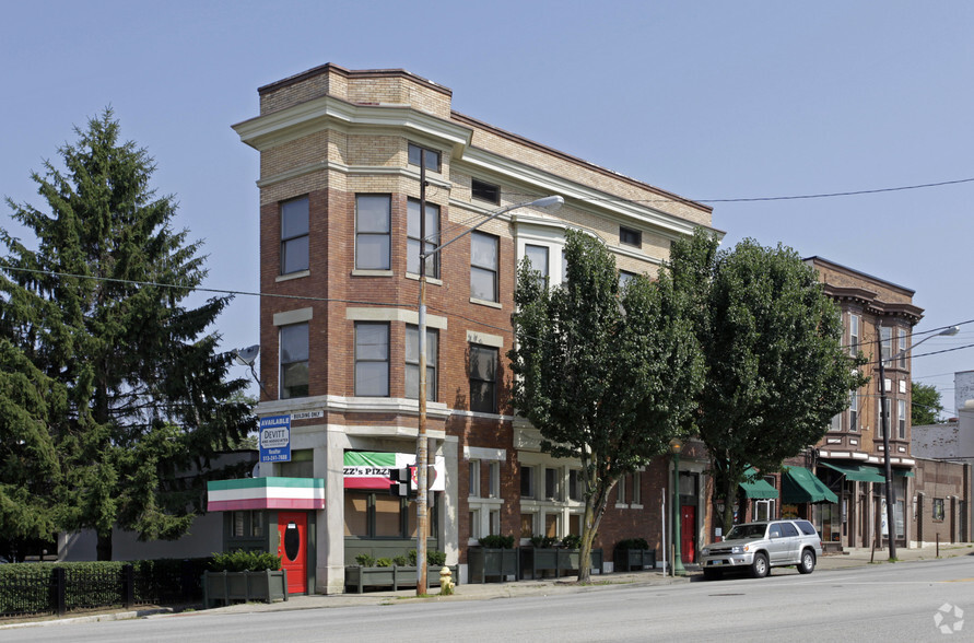 2401 Gilbert Ave, Cincinnati, OH for sale - Primary Photo - Image 1 of 1