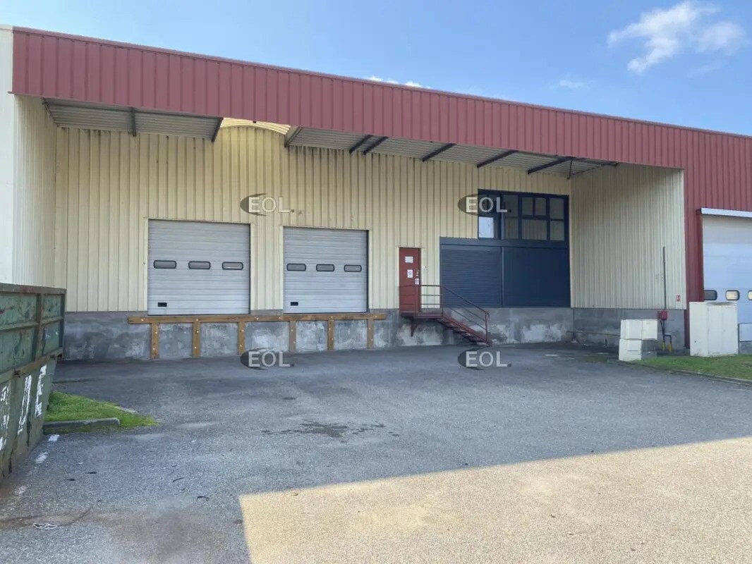 Industrial in Corbas to rent Building Photo- Image 1 of 12