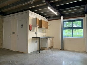 Heritage Way, Gosport to rent Interior Photo- Image 2 of 5