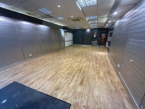 79 Newborough, Scarborough to rent Interior Photo- Image 1 of 3