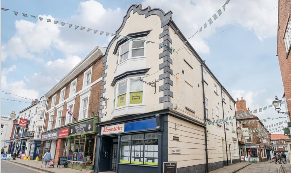 5 Cornmarket, Louth for sale - Building Photo - Image 1 of 8