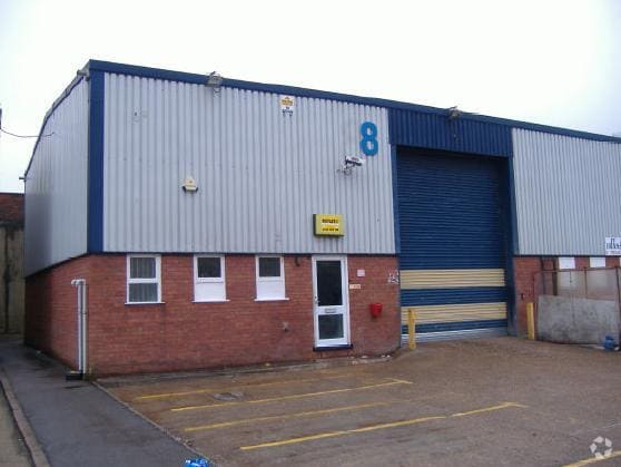 12 Northend Rd, Erith to rent - Building Photo - Image 2 of 4