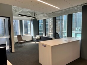 300 Mission St, San Francisco, CA to rent Interior Photo- Image 2 of 10