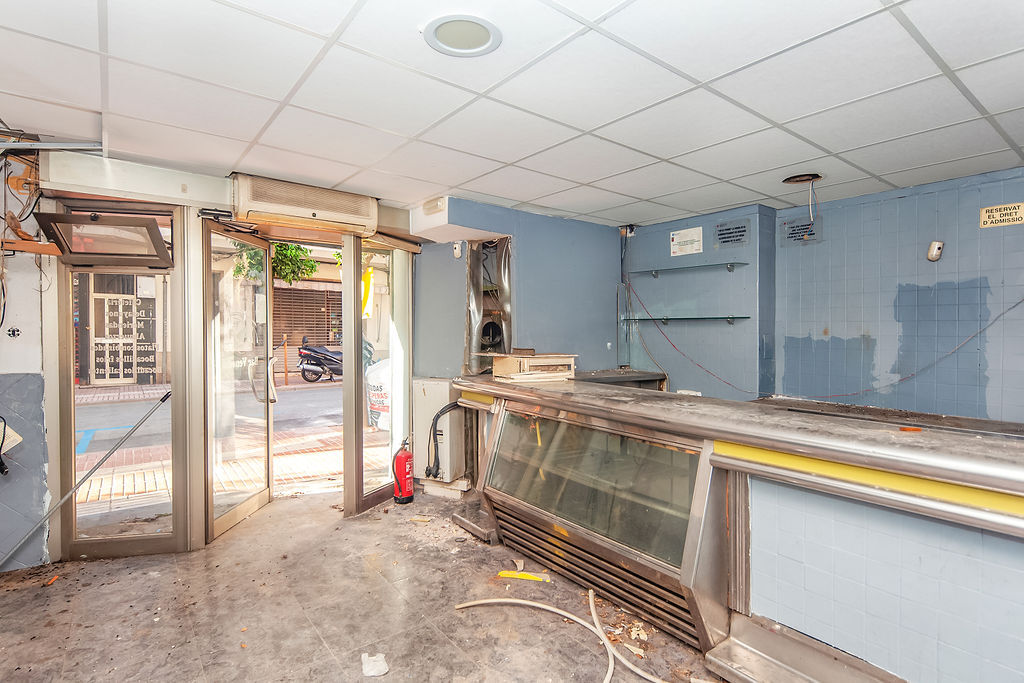 Cornellà de Llobregat, BAR 08940 - Unit 01 - - Interior Photo - Image 2 of 12