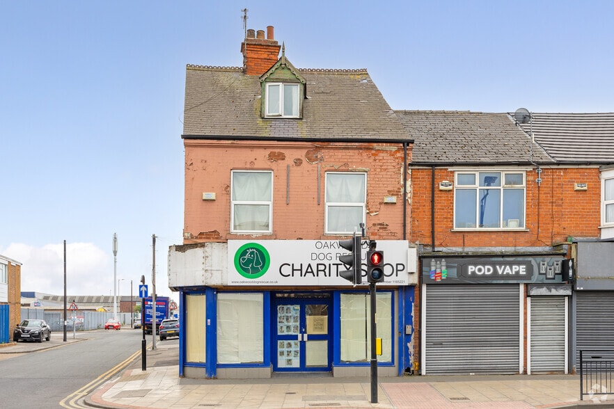 421 Hessle Rd, Hull to rent - Building Photo - Image 3 of 3
