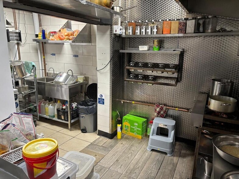 85 Woodgreen Rd, Leicester for sale - Building Photo - Image 3 of 8