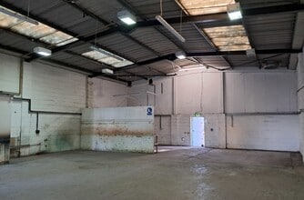 Kiln Ln, Epsom to rent Interior Photo- Image 1 of 1