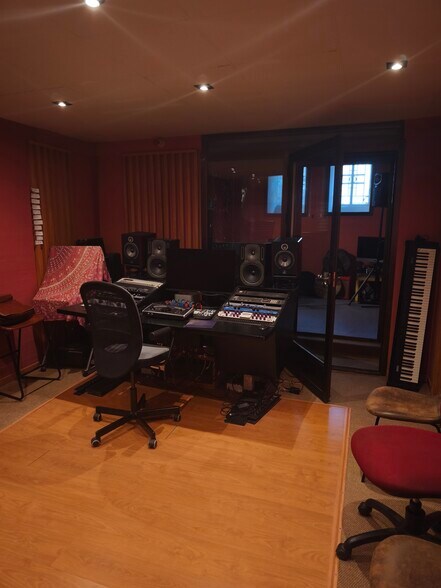 Build-to-Rent in Madrid, Madrid for sale - Interior Photo - Image 2 of 6