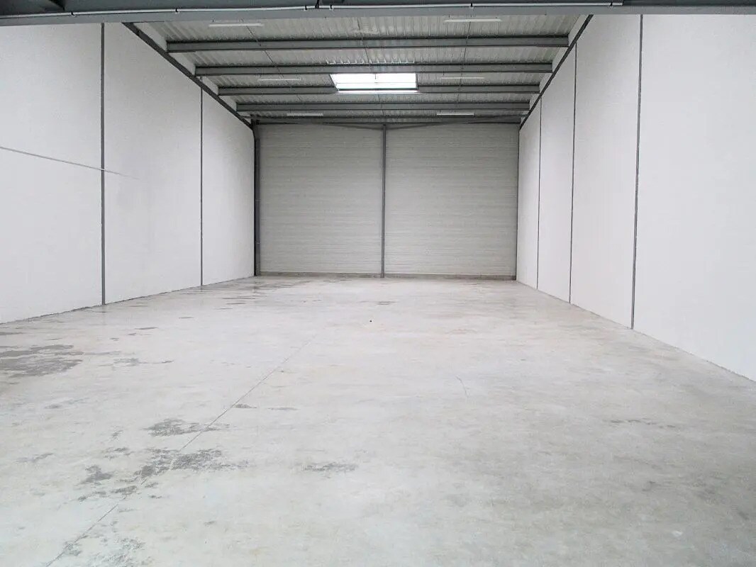 Industrial in Collégien for sale Building Photo- Image 1 of 3