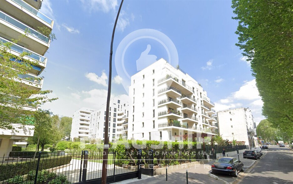 Office in Neuilly-sur-Seine to rent - Building Photo - Image 1 of 1