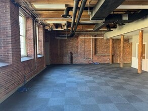 100 Main St, Dover, NH to rent Interior Photo- Image 2 of 4