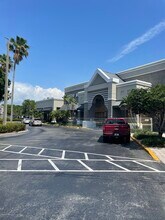 2212-2298 N Congress Ave, Boynton Beach, FL for rent Building Photo- Image 1 of 12