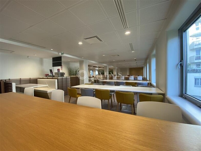 22 Place Des Vosges, Courbevoie to rent - Interior Photo - Image 3 of 12