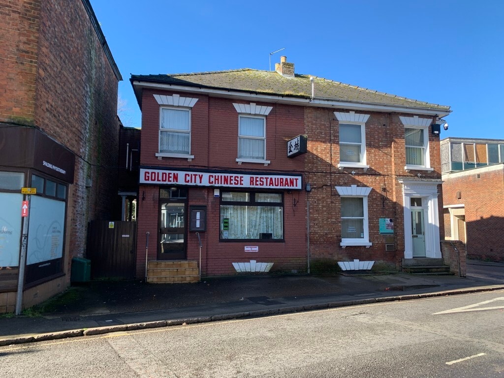 30 The Crescent, Spalding for sale Primary Photo- Image 1 of 2