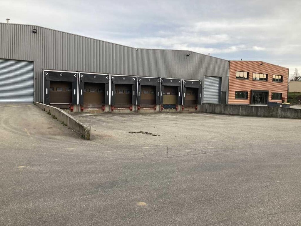 Location Local d'activités 4 664 m² - Photo 1