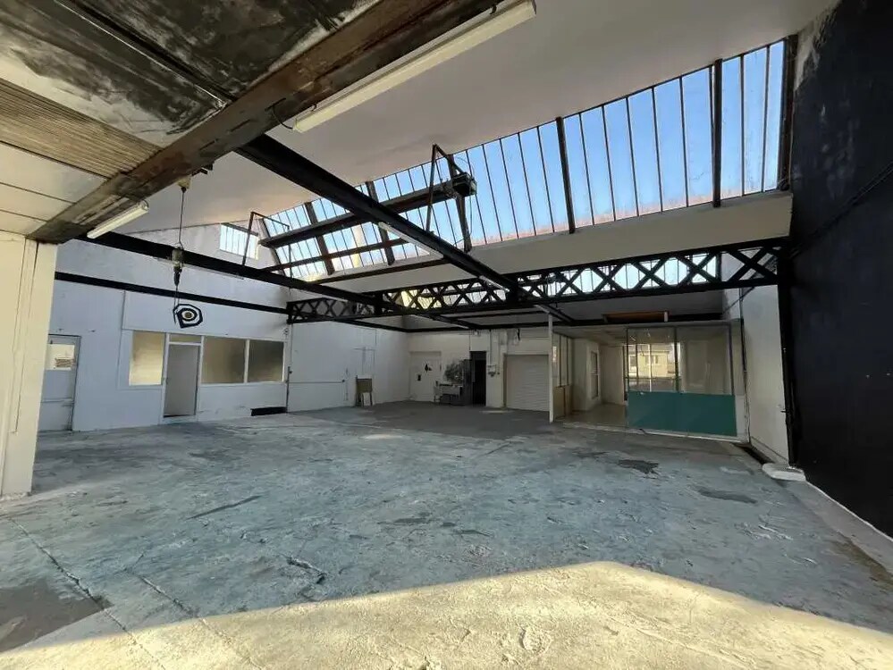 1033 Avenue Victor Hugo, Rillieux-la-Pape to rent Interior Photo- Image 1 of 4