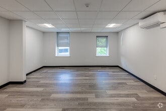 29 Bank St, Stamford, CT for rent Interior Photo- Image 1 of 2