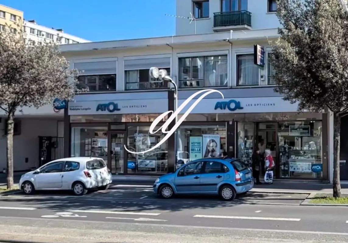 Retail in Châtillon for sale Building Photo- Image 1 of 2