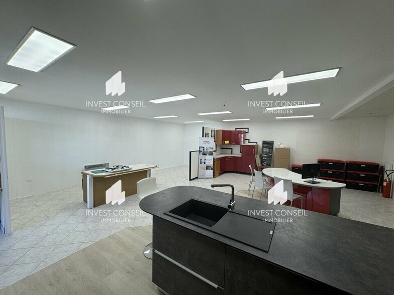 5 Rue Des Belles Hates, Conflans-Sainte-Honorine to rent - Building Photo - Image 3 of 19