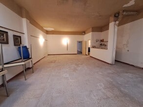 Retail in Vilanova del Camí, Barcelona to rent Interior Photo- Image 1 of 7