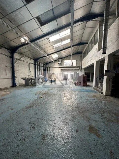 Industrial in Maisons-Alfort for sale Building Photo- Image 1 of 8