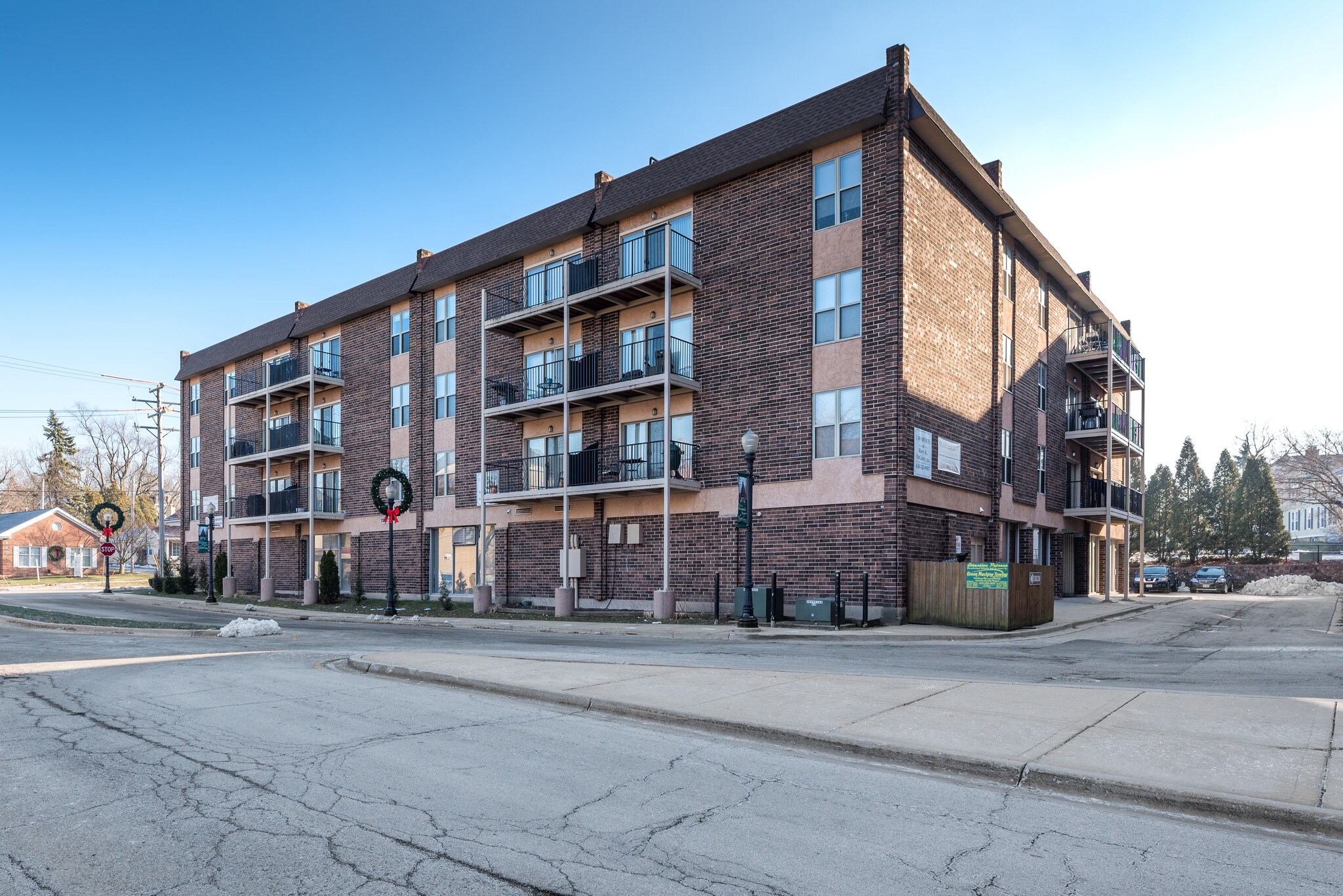 5202 Washington St, Downers Grove, IL for sale Primary Photo- Image 1 of 1