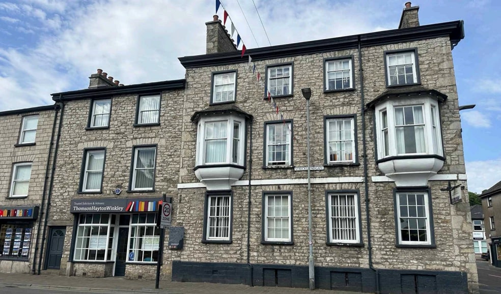 114-116 Stricklandgate, Kendal for sale - Primary Photo - Image 1 of 1