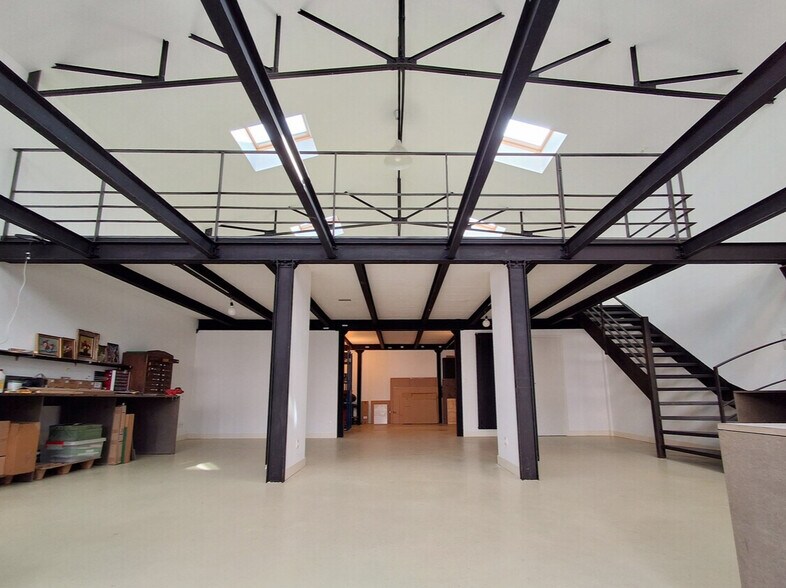 Office in Montreuil for sale - Interior Photo - Image 3 of 7