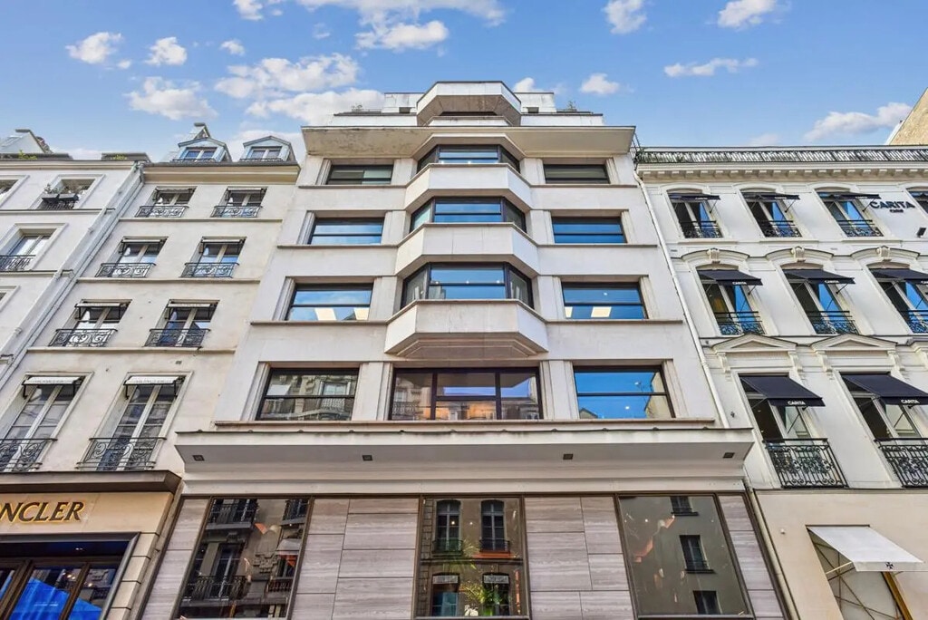 Location Bureaux 237 m² - Photo 1