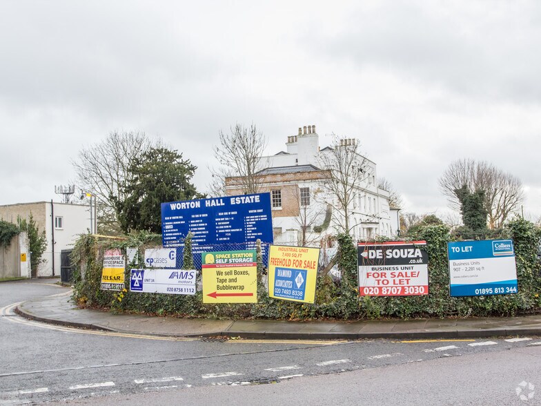 Worton Rd, Isleworth to rent - Building Photo - Image 3 of 8