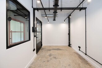 32-36 Loman St, London to rent Interior Photo- Image 2 of 12