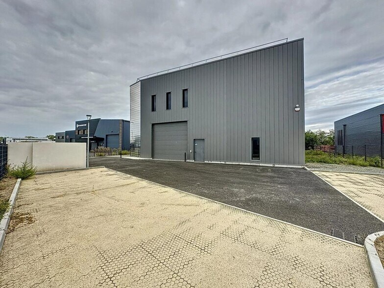 Light Industrial in Portet-sur-Garonne for sale - Building Photo - Image 2 of 4