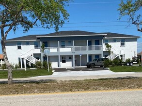 319 Nicholas Pky W, Cape Coral, FL for sale Primary Photo- Image 1 of 2