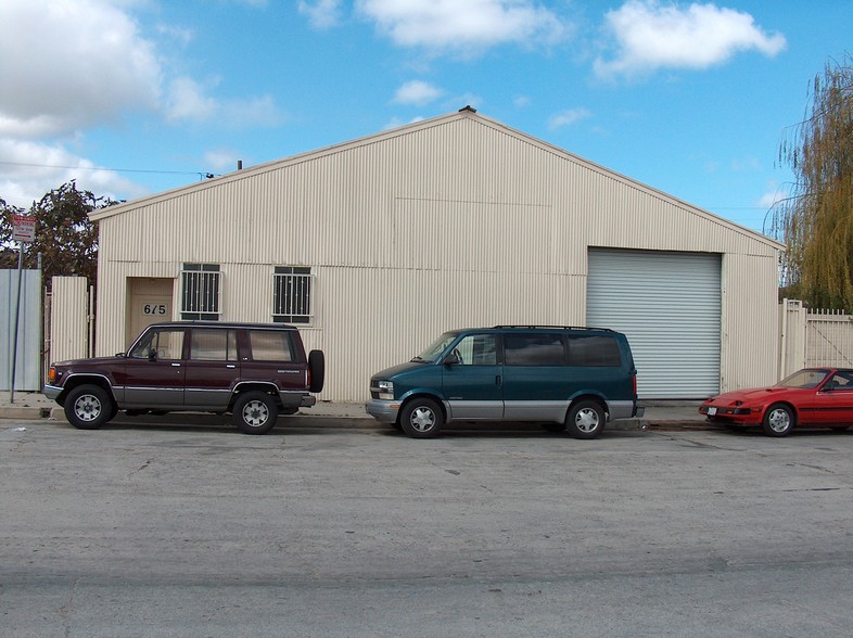 615-637 Sanford Ave, Wilmington, CA for rent - Primary Photo - Image 1 of 8