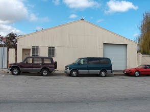 615-637 Sanford Ave, Wilmington, CA for rent Primary Photo- Image 1 of 9